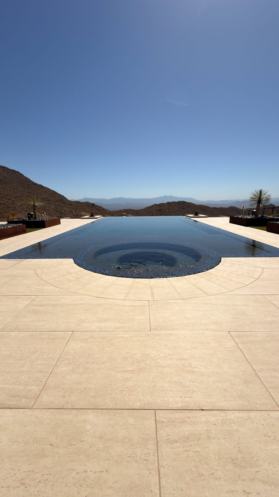 Round Spa on the Edge &mdash; pool in Fountain Hills, AZ